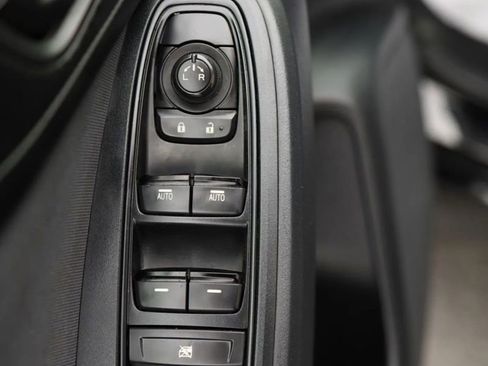 Used 2018 Subaru Crosstrek 2.0i Premium w/ Eyesight System image 11