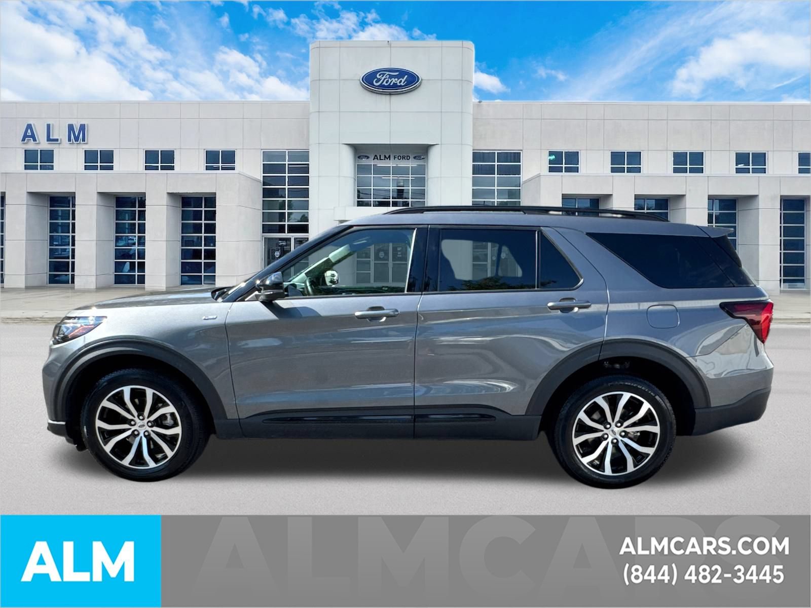 Used 2025 Ford Explorer ST-Line AWD/4WD image 9