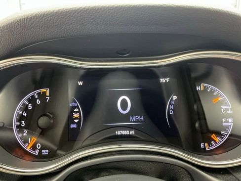 Used 2017 Jeep Grand Cherokee Limited AWD/4WD image 9