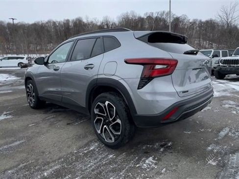 Used 2024 Chevrolet Trax RS w/ Driver Confidence Package image 6