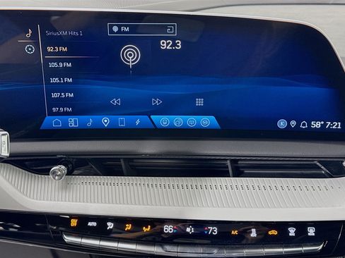 Used 2025 Cadillac Optiq Sport 1 AWD/4WD image 17