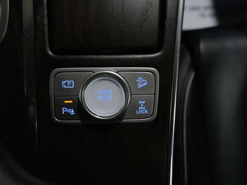 Used 2023 Genesis GV80 3.5T AWD/4WD image 32