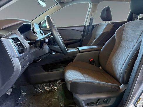 Used 2023 Nissan Rogue SV image 12