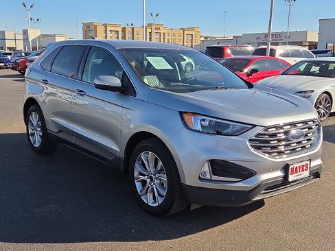 Used 2024 Ford Edge Titanium image 5