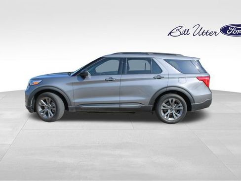 Used 2021 Ford Explorer XLT w/ Equipment Group 202A RWD image 8