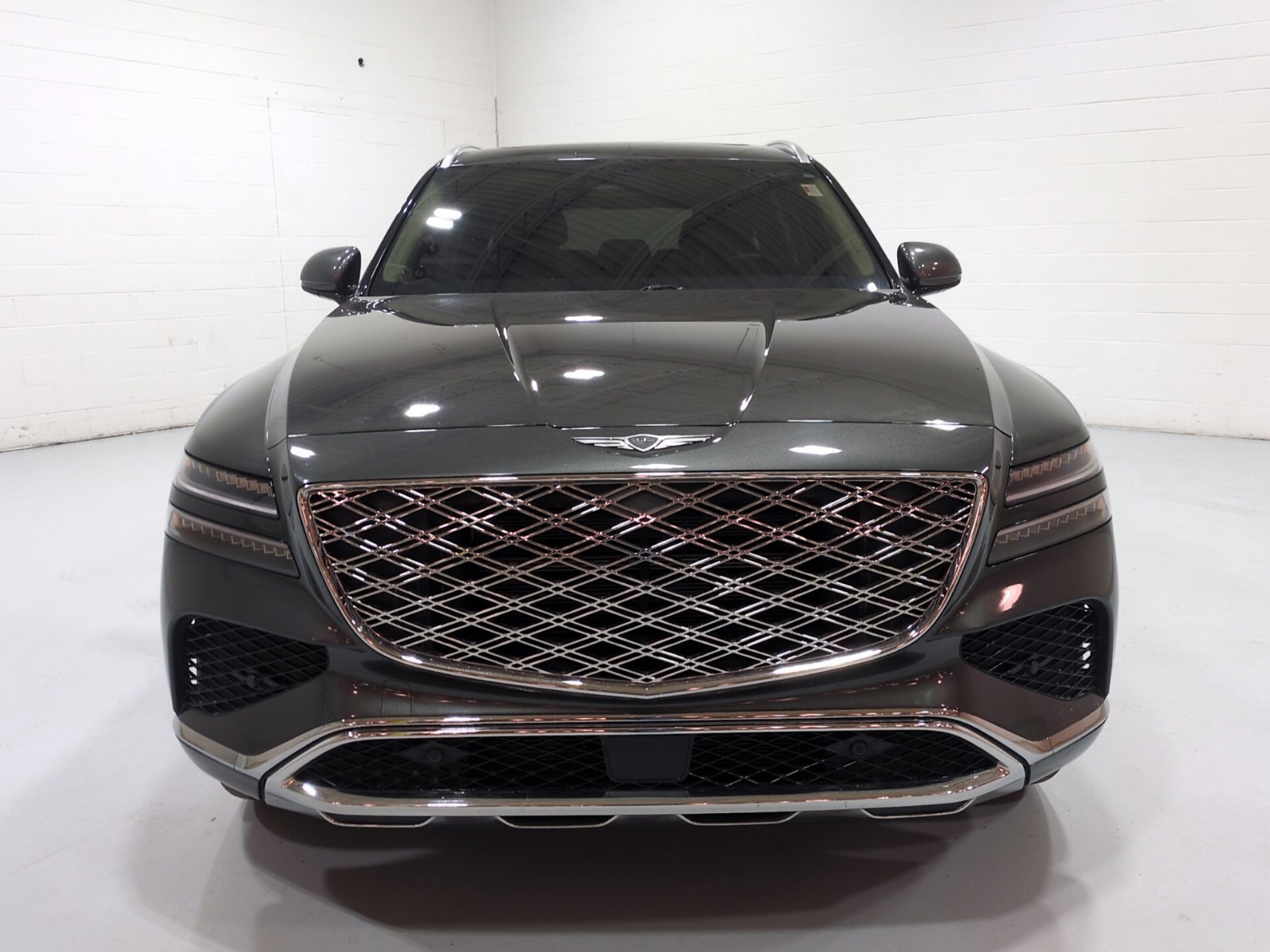 Certified 2025 Genesis GV80 2.5T Select AWD/4WD image 8
