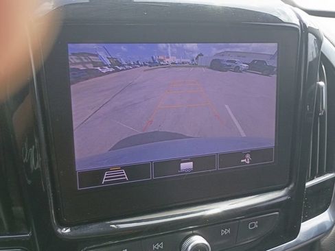 Used 2020 Chevrolet Traverse LT FWD image 34