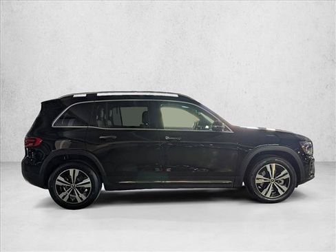 Certified 2025 Mercedes-Benz GLB 250 image 7
