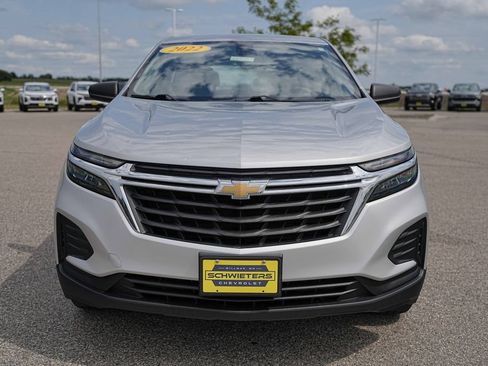 Used 2022 Chevrolet Equinox LS AWD/4WD image 2