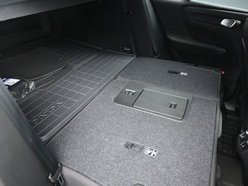 New 2026 Volvo XC40 B5 Ultra w/ Protection Package Premier image 27