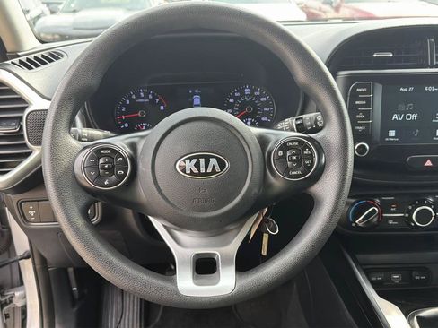Used 2021 Kia Soul LX FWD image 13