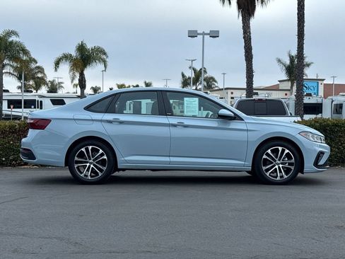 Used 2026 Volkswagen Jetta Sport FWD image 3