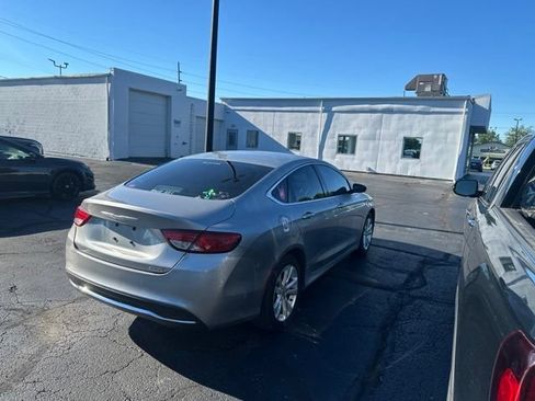 Used 2015 Chrysler 200 Limited FWD image 7
