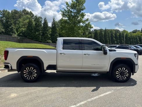 Used 2024 GMC Sierra 2500 Denali Ultimate AWD/4WD image 8