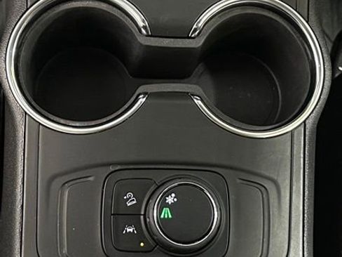 Certified 2022 GMC Terrain SLE w/ LPO, Floor Liner Package FWD image 18