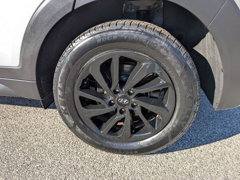 Used 2018 Hyundai Tucson SE AWD/4WD image 14