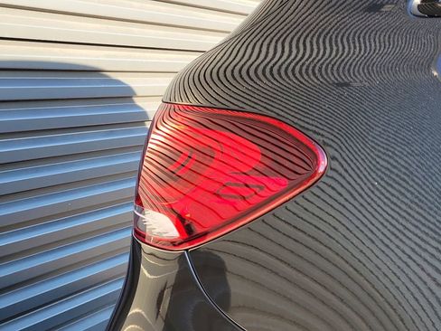 Used 2022 Mercedes-Benz GLC 300 4MATIC image 16