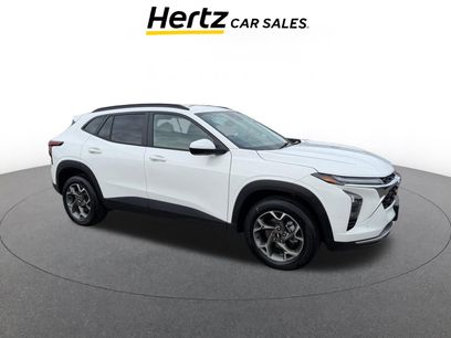 Used 2025 Chevrolet Trax LT