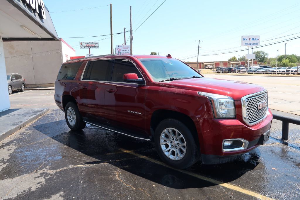 Used 2017 GMC Yukon XL SLT w/ Open Road Package AWD/4WD image 3