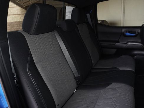 Used 2021 Toyota Tacoma TRD Off-Road image 44