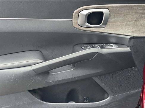 Certified 2023 Kia Sorento EX w/ Panoramic Sunroof Package image 29