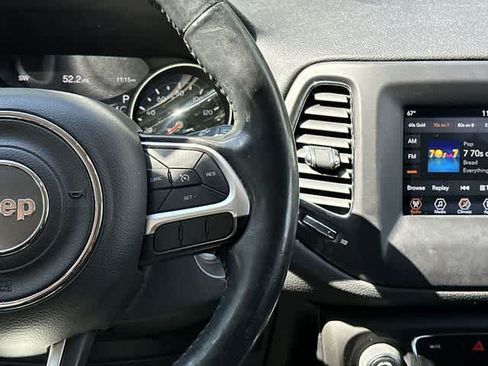 Used 2018 Jeep Compass Latitude w/ Popular Equipment Group AWD/4WD image 9