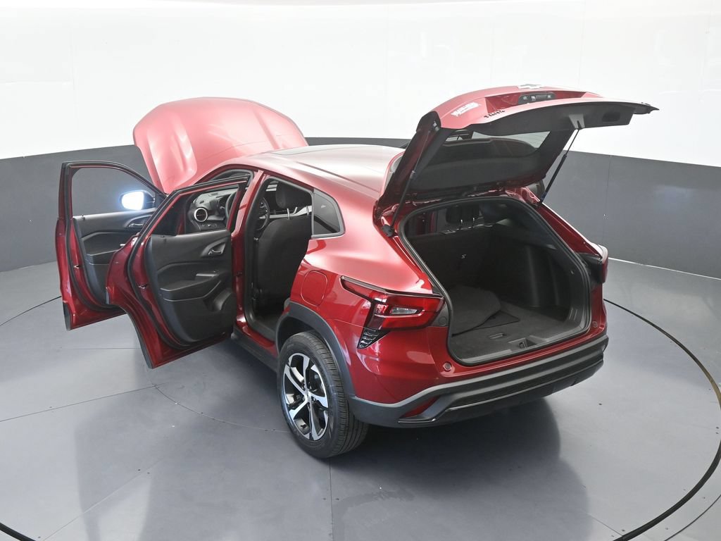 Used 2025 Chevrolet Trax RS w/ Sunroof Package FWD image 65