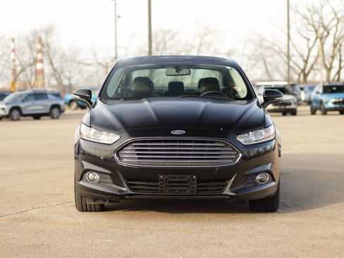 Used 2014 Ford Fusion SE w/ Equipment Group 202A image 2