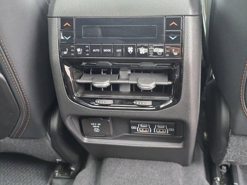 Used 2025 Jeep Grand Cherokee L Summit AWD/4WD image 38