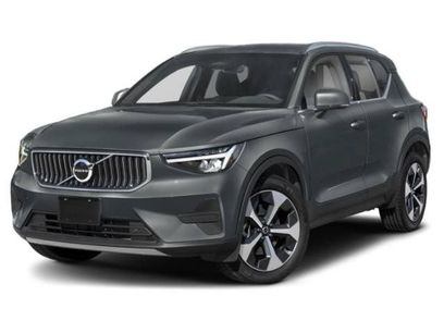 Used 2024 Volvo XC40 B5 Core