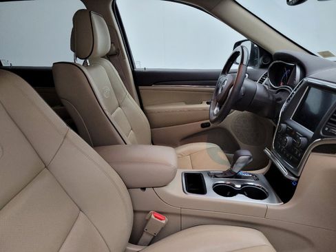 Used 2018 Jeep Grand Cherokee Overland image 21