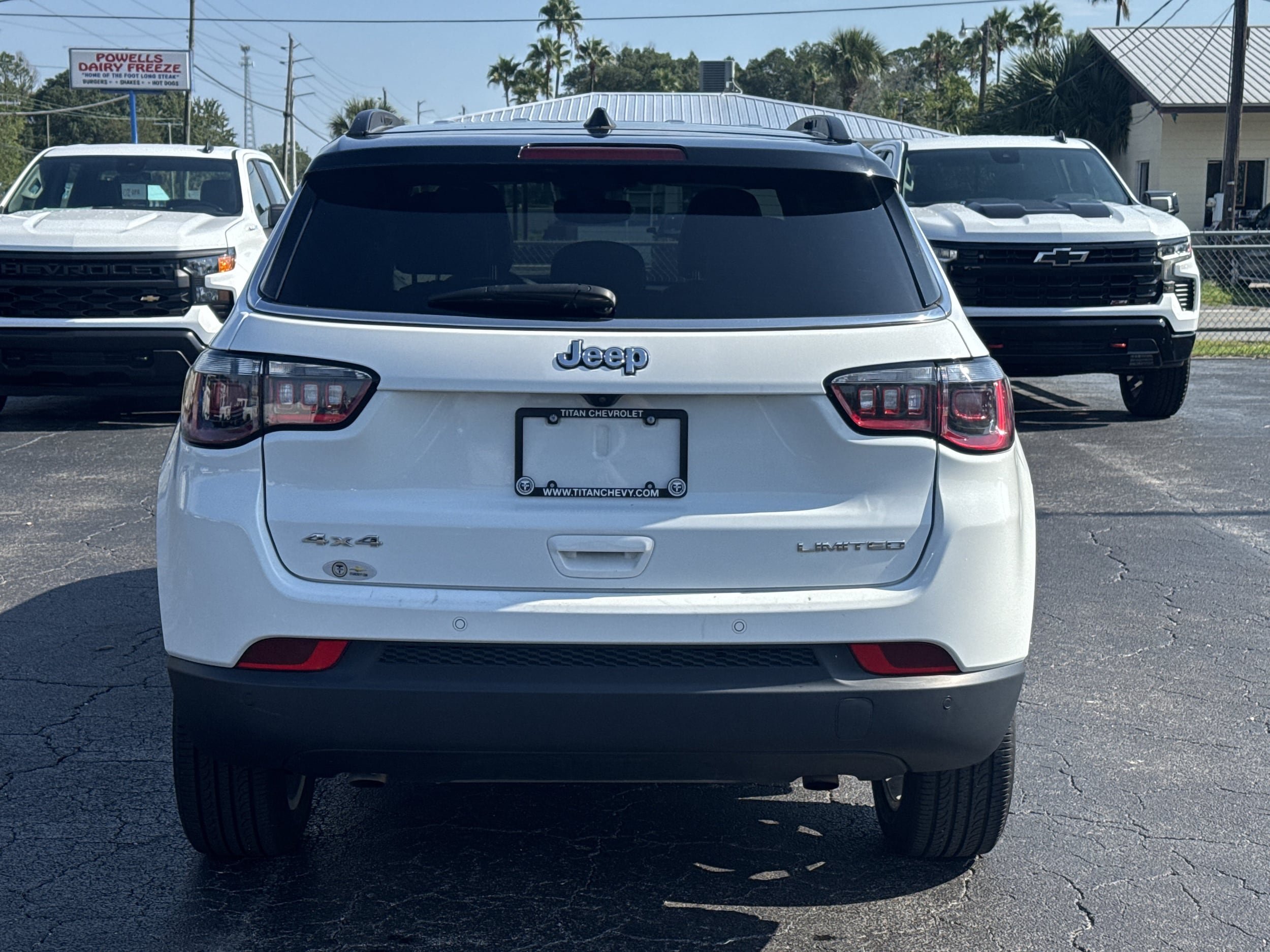 Used 2025 Jeep Compass Limited AWD/4WD image 8