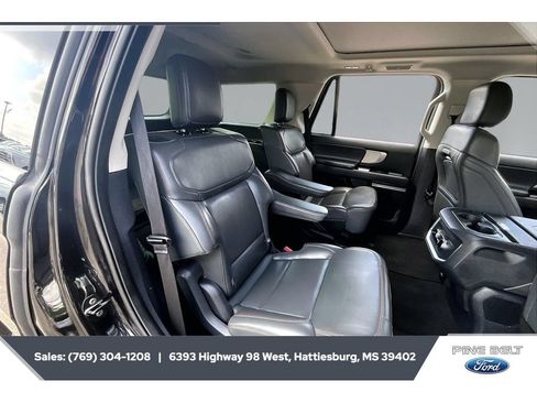Used 2025 Ford Expedition Active AWD/4WD image 20