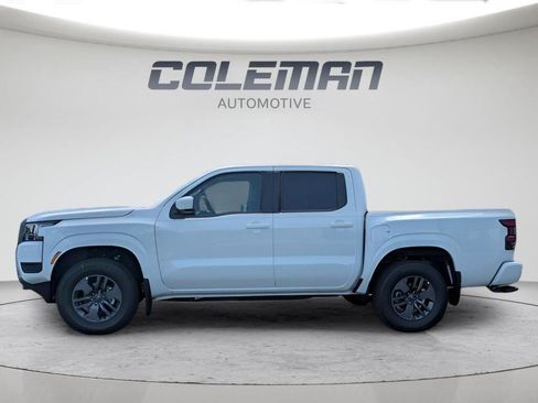 Used 2025 Nissan Frontier SV AWD/4WD image 6