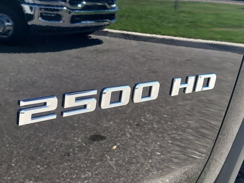Used 2020 Chevrolet Silverado 2500 LTZ w/ LTZ Plus Package AWD/4WD image 8