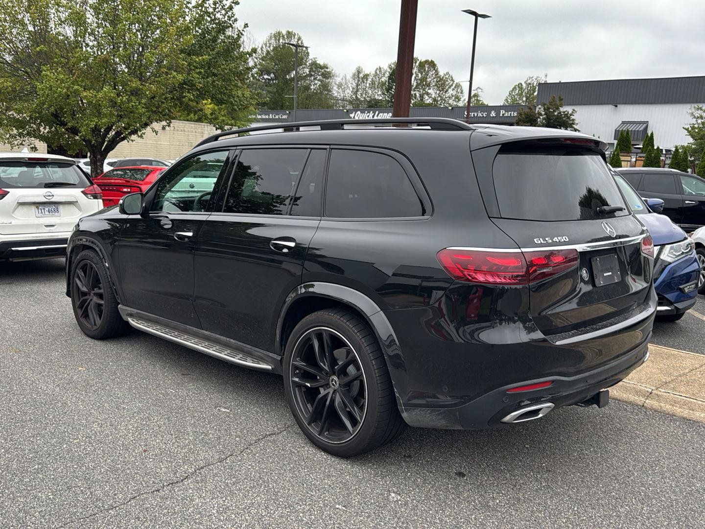 Used 2024 Mercedes-Benz GLS 450 4MATIC image 3
