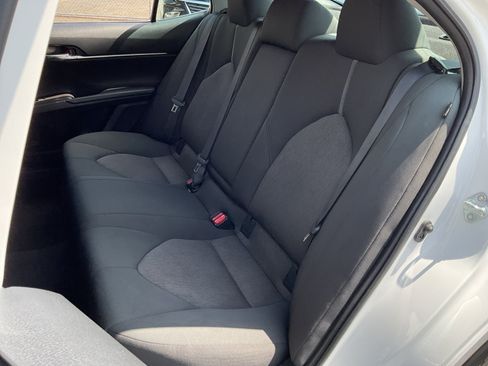 Used 2022 Toyota Camry LE w/ Convenience Package FWD image 18
