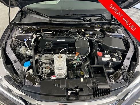 Used 2016 Honda Accord EX image 29