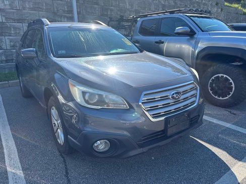 Used 2016 Subaru Outback 2.5i Premium AWD/4WD image 2