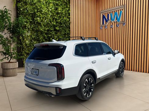Used 2025 Kia Telluride SX w/ SX Captain's Chair Package FWD image 46