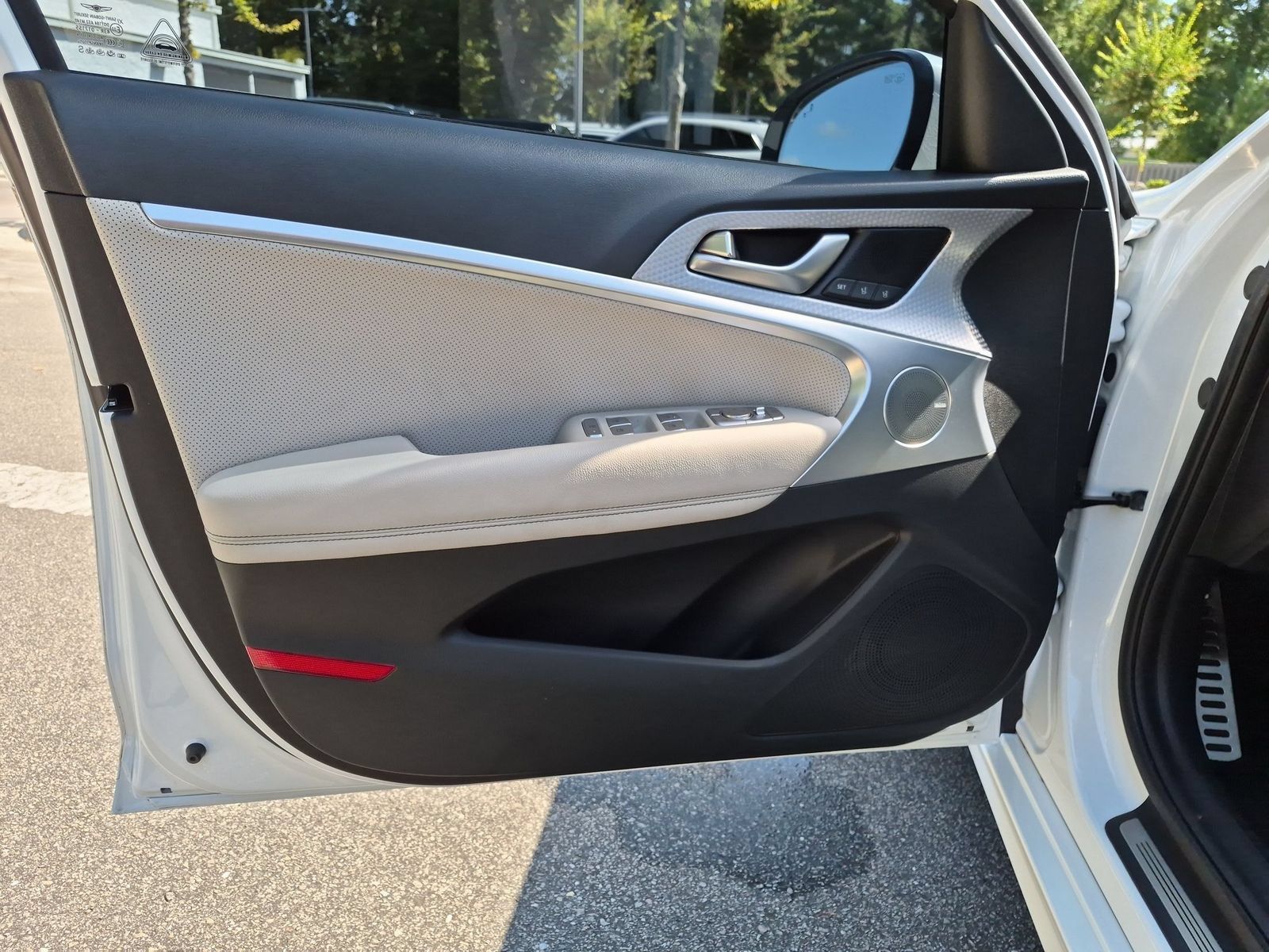 Used 2023 Genesis G70 3.3T w/ Sport Advanced Package AWD/4WD image 12