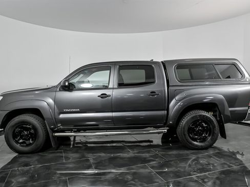 Used 2014 Toyota Tacoma 4x4 Double Cab w/ SR5 Package image 7