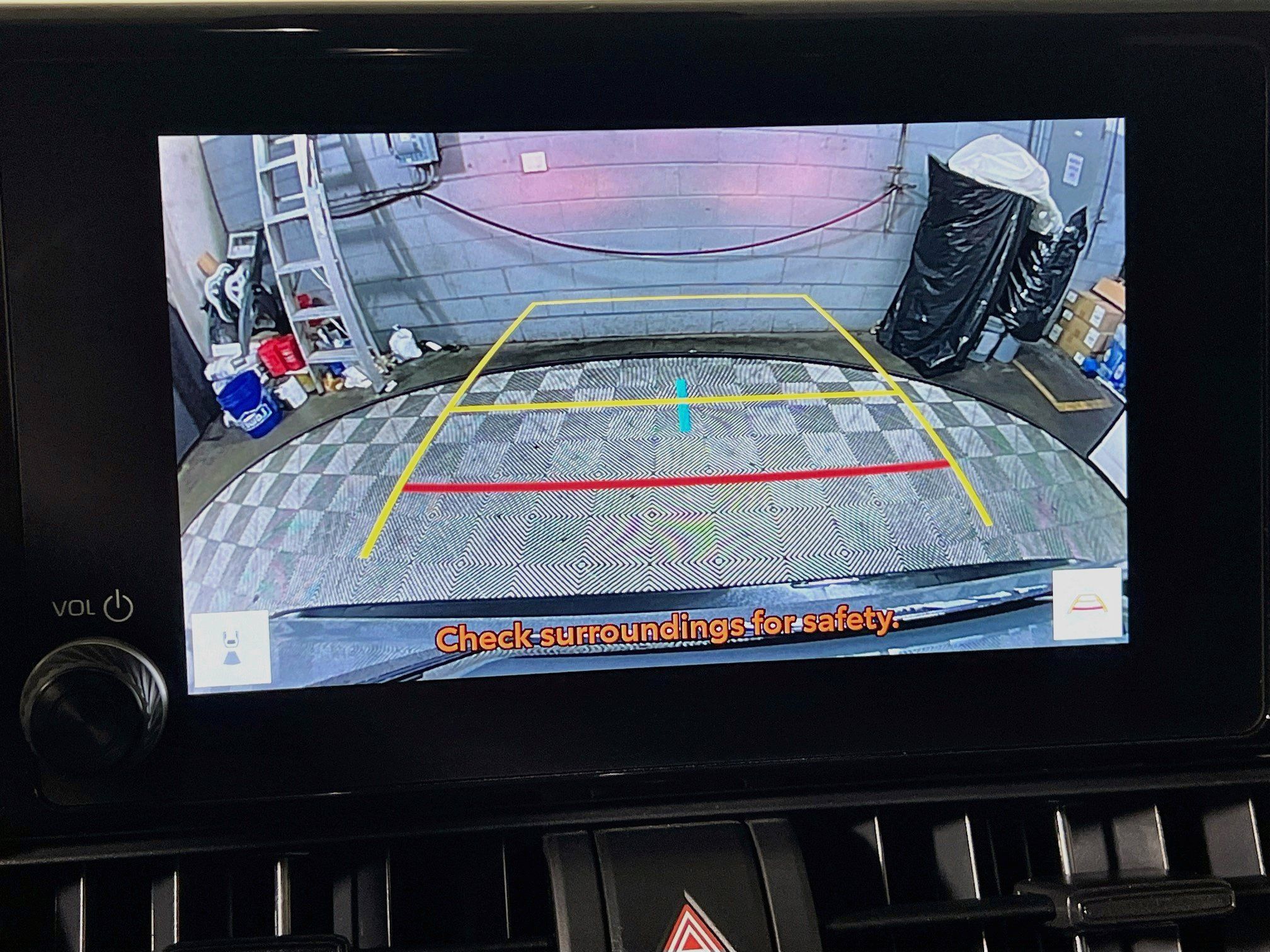 Used 2025 Toyota RAV4 XLE FWD image 28