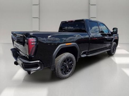 New 2026 GMC Sierra 2500 AT4 w/ AT4 Premium Plus Package AWD/4WD image 5