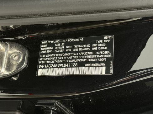 Certified 2023 Porsche Macan S AWD/4WD image 61