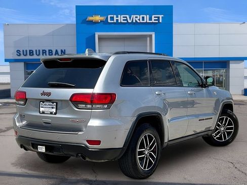 Used 2018 Jeep Grand Cherokee Trailhawk AWD/4WD image 4