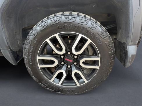 Used 2023 GMC Sierra 1500 AT4 image 14