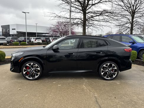 New 2026 BMW X2 xDrive28i AWD/4WD image 2