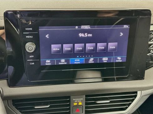 Certified 2025 Volkswagen Jetta Sport FWD image 15
