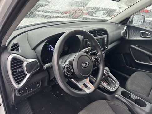 Used 2020 Kia Soul S image 17